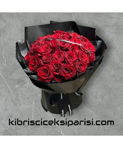 33 Kırmızı Gül Buketi 33 Kırmızı Gül Buketi